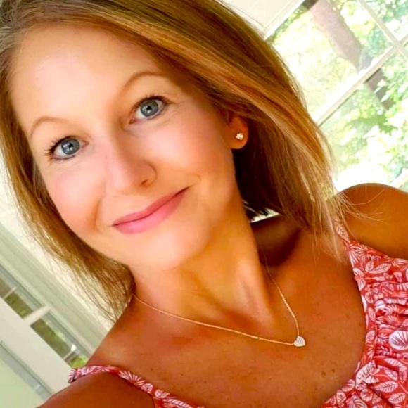 :: Stella & Dot | Keepsake Gold, Crystal & Pavé Heart Necklace+Earrings Gift Set - Picture 5 of 8